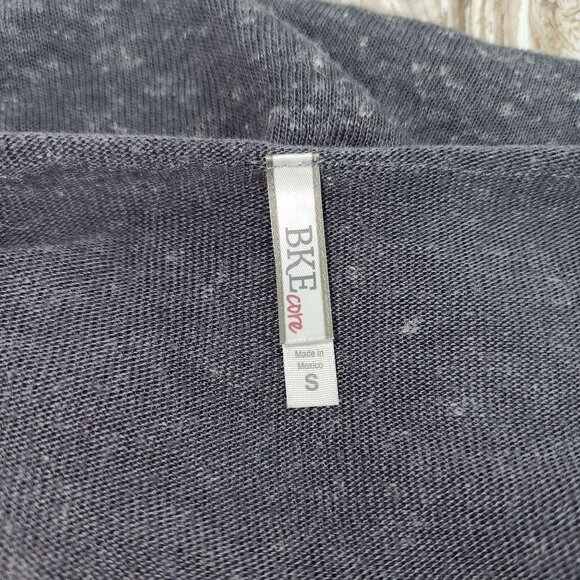 Women's BKE Core Raw Edge Thin Sweater Material Sml Shirt Grey V-Neck Poly/Flax - Picture 6 of 7